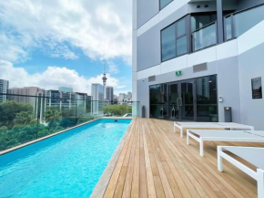 Incredible Park & SkyTower View - Free Parking & AC